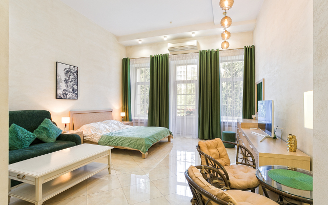 Апартаменты Таврида Люкс на набережной в Ялте