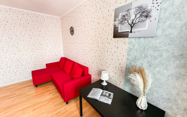 S zaseleniyem Lutshiy servis Posutochno50 Flat