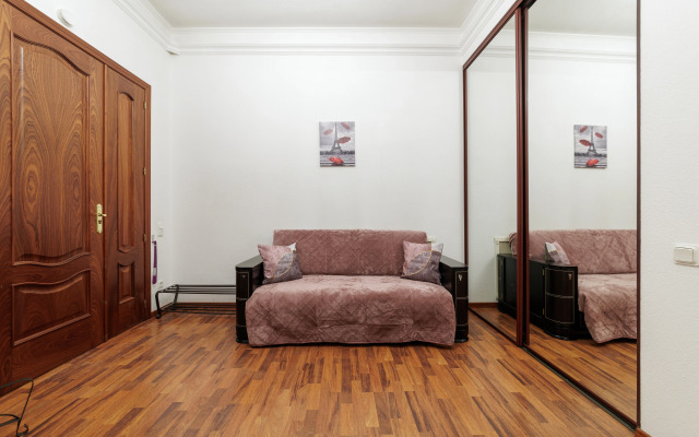 Uyutnaya Kvartira Na Moyke 32 DereMRents Flat