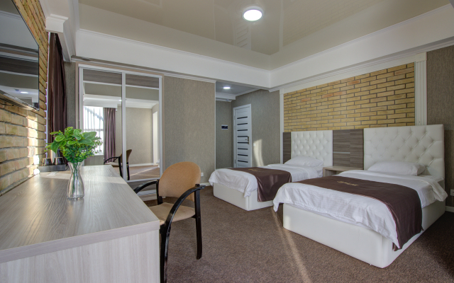 Vzmorie De Luxe Hotel