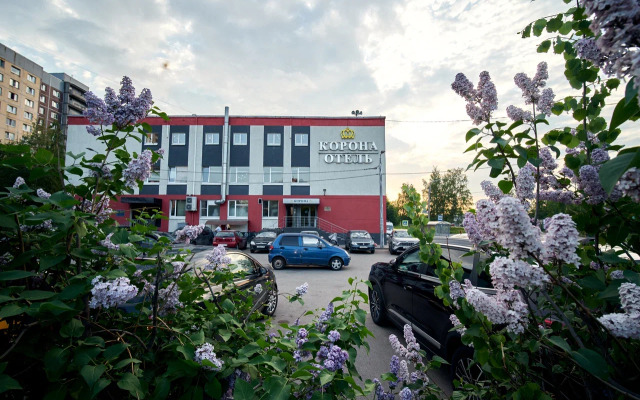 Отель Корона