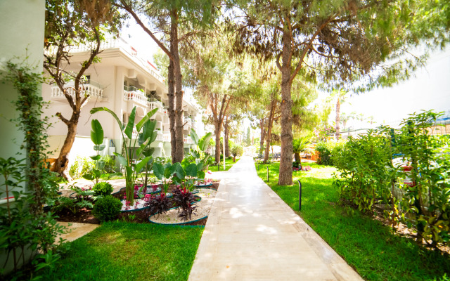 Rose Garden Premium Hotel