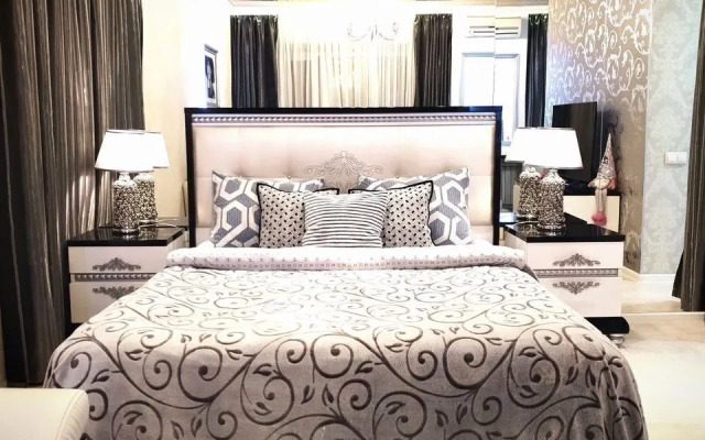 Студия ар-деко у кремля