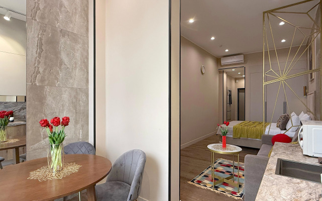 InSochi v samom centre Sochi na Navaginskoj N302 Apartments