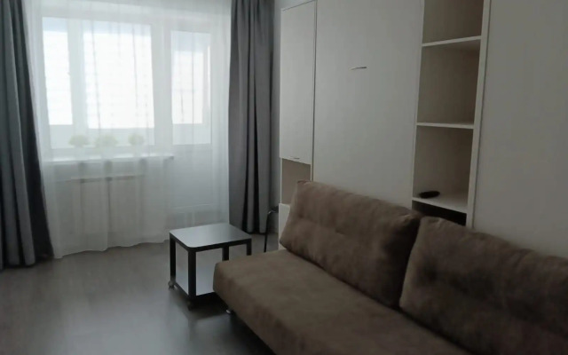 Sovremennaya Kvartira Nedaleko Ot Aeroporta I Metro Flat