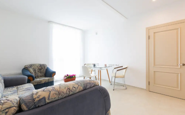 64 V Zhk Otrada Apartments