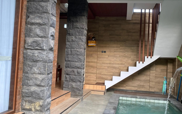 Tori Klumpu Villa