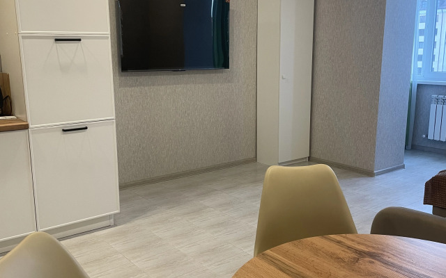 Квартира Просторная на Курсантов Кировцев