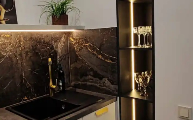 Premium Flat