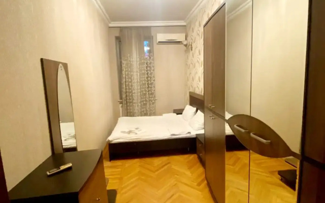F1 View in Boulevard 2 Apartments