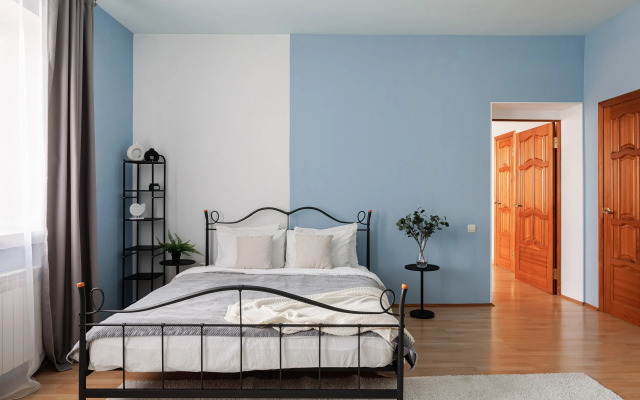 3-komn S Proyektorom Sunvilles Flat
