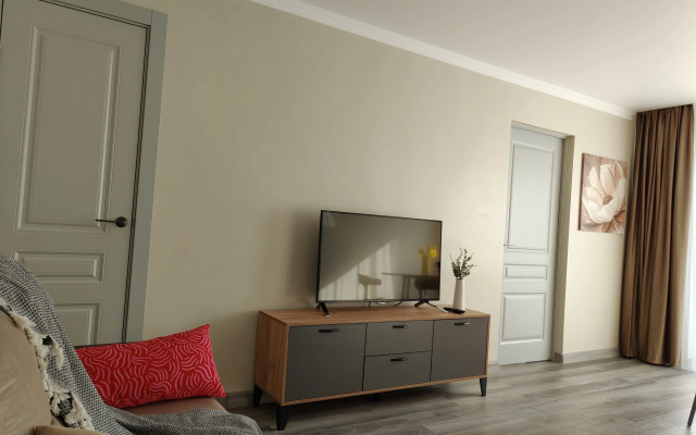 Квартира Стильная с Видом на Кирху Святого Семейства