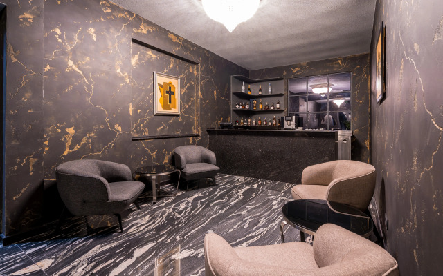 Onyx Hotel