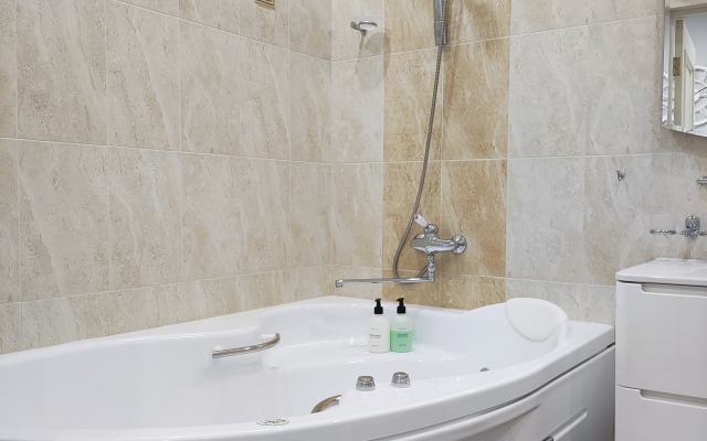 Svetlaya Studiya V Sovremennom Zhilom Komplekse Lodging house