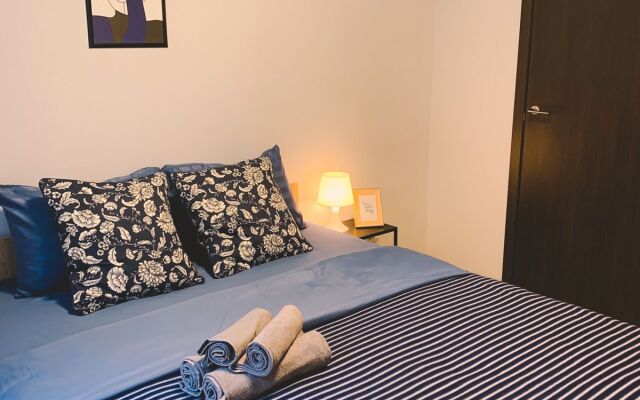 Vdali ot Suety Apartments