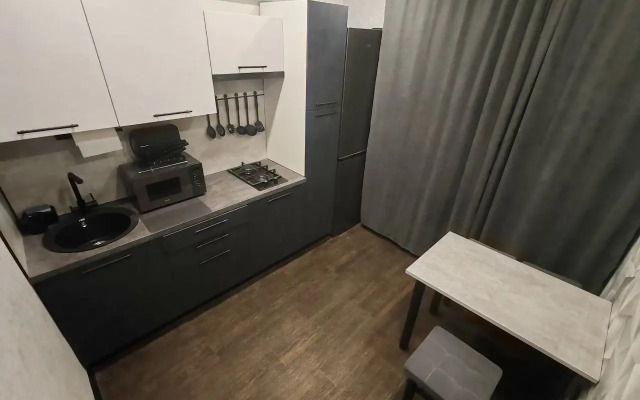 Dvukhkomnatnaya nedaleko ot tsentra Flat