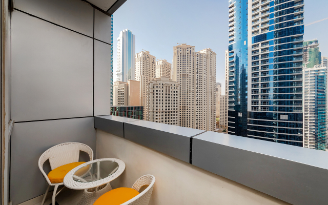 Апартаменты Welcome Home in Bay Central Tower