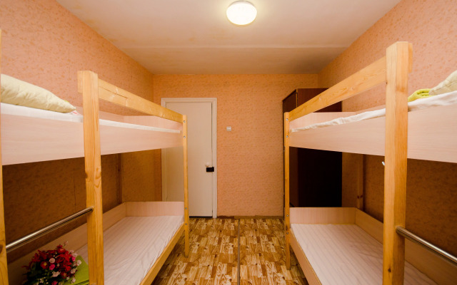 Апартаменты Квартирный Вопрос на  Коммунистической 84 - фото 4