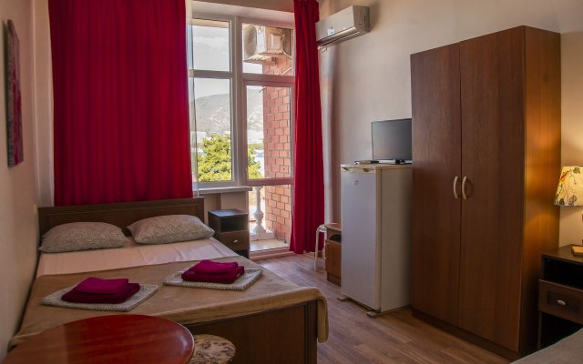 Na Primorskoj 14 Guest House