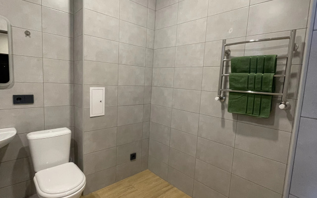 Квартира Просторная на Курсантов Кировцев