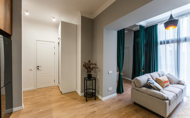 KeyGo #0106, 1 Bedroom, Near Vernissage Apartments