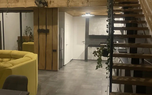 Частный дом С русской баней и садом