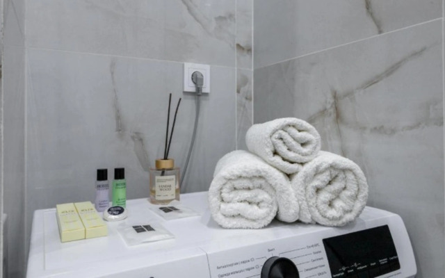 S Novym Stilnym Remontom - 328 Apartments