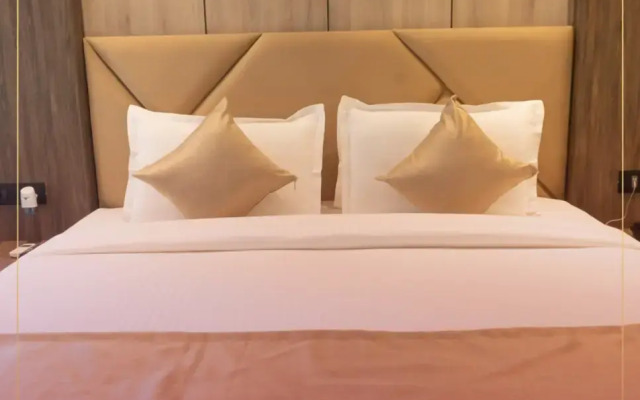 Aaradhya Hotel