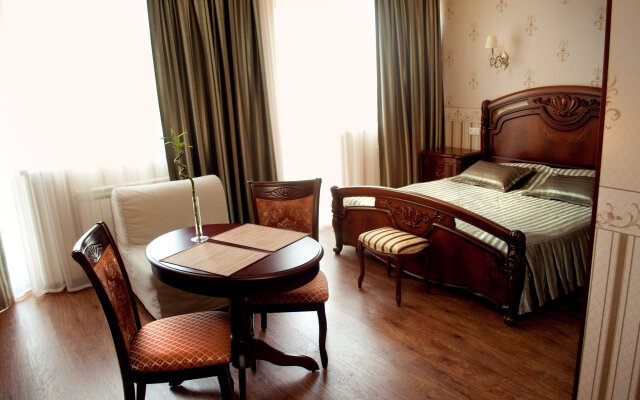 New Astoria Hotel