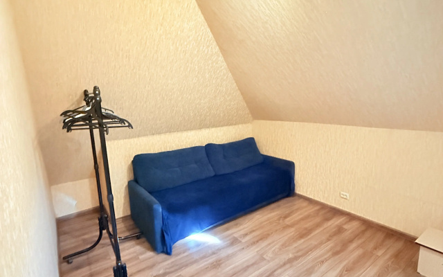 Castnyj dom s saunoj i bassejnom v kurortnoj zone