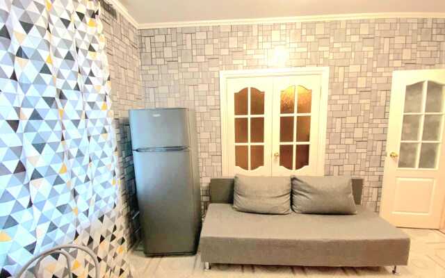 Апартаменты на Пилотов 12