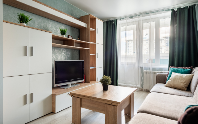 Improved two-room apartment on Akademika Yangel metro station