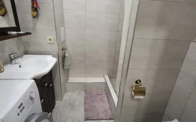 Sovremennaya Studiya U Morya Flat
