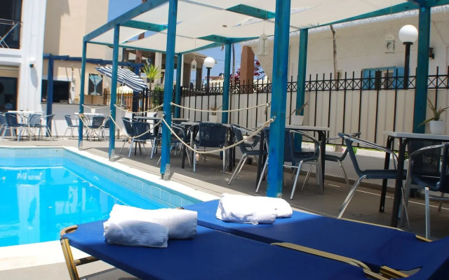 Отель Renia Studios