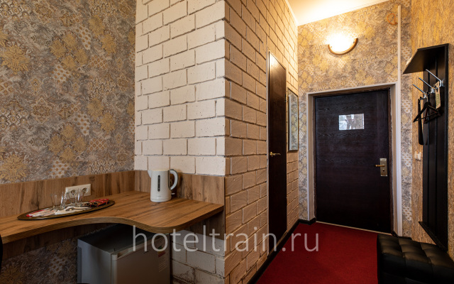1st Train Hotel