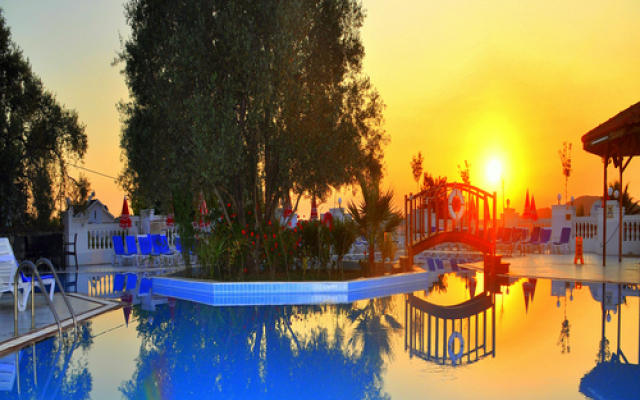 Отель Sunshine Holiday Resort