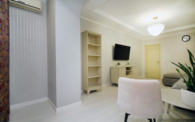 Апартаменты Travels Шикарная Квартира в Центре