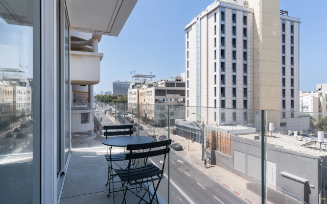 Blueground at Tel Aviv Port Apartments