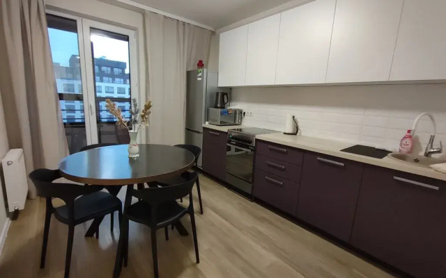 Kofein Na Proyezde Tikhiy Flat