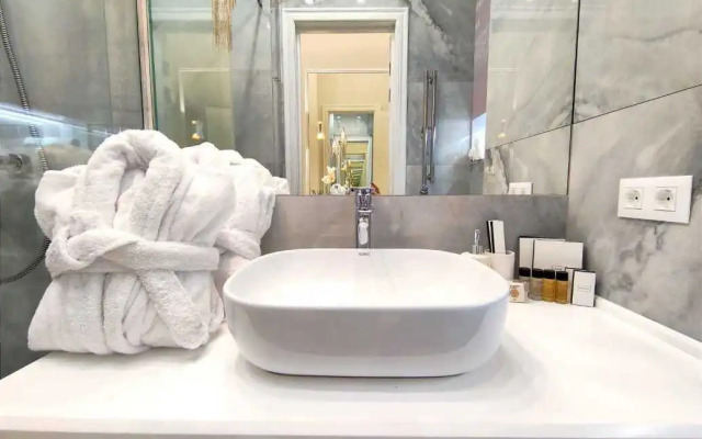 Studiya Komfort Morskoy Pereulok D 5 Apartments