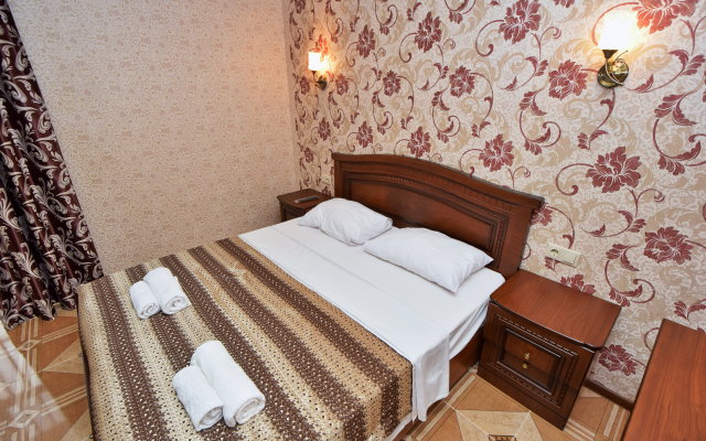 Ahilles Palas Guest house