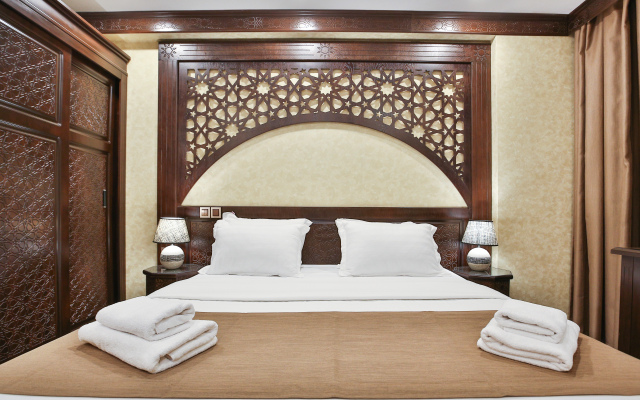 Orient Star Varahsha Hotel