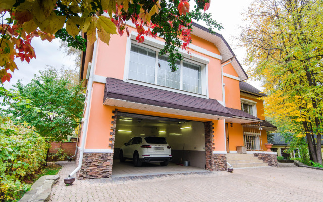 Balashikha. Kalinina d. 1 Private house