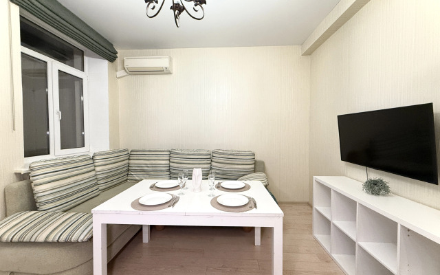 Апартаменты Уютные трехкомнатные в самом сердце города