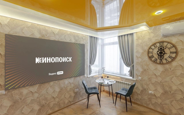 Na Ulitse Novo-Sadovaya 215B Flat