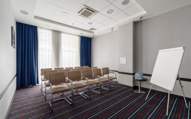 Cosmos Smart Voronezh Hotel