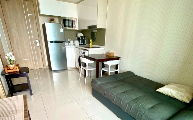 Riviera Wongamat Beach Apartments