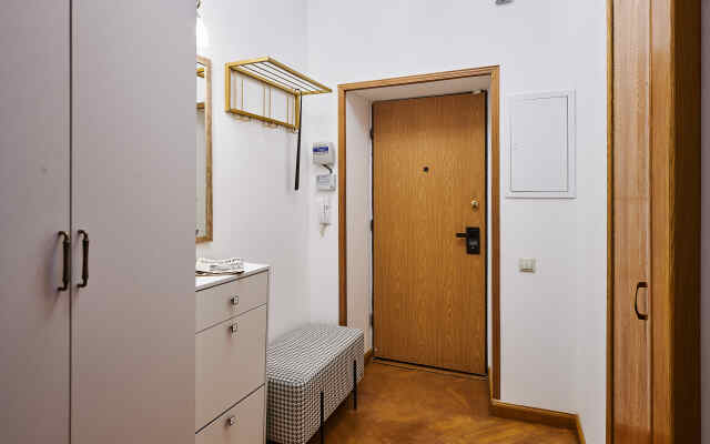 Gm U Patriarshikh Prudov Apartments