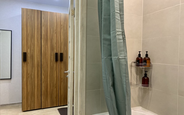 Topaz, Zakrytyy Dvor, Ryadom TTS Kristall Apartments