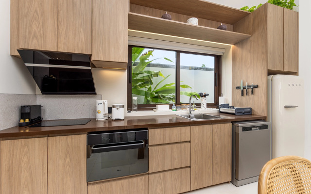 Qabalah 2BR Villa, Pool & Rooftop near Bangtao Villa